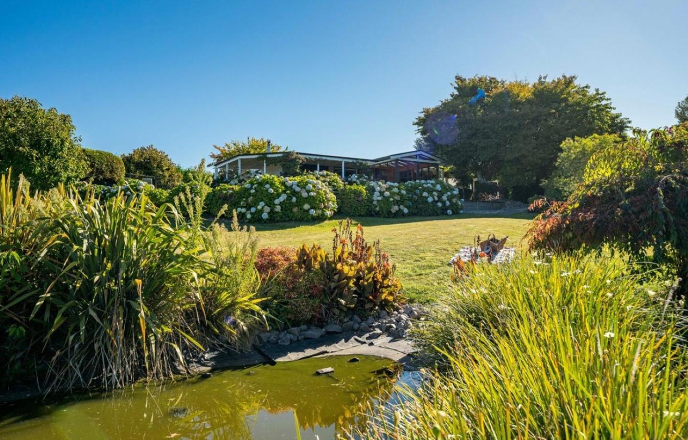 אגם טאופו Mountviews Lodge מראה חיצוני תמונה