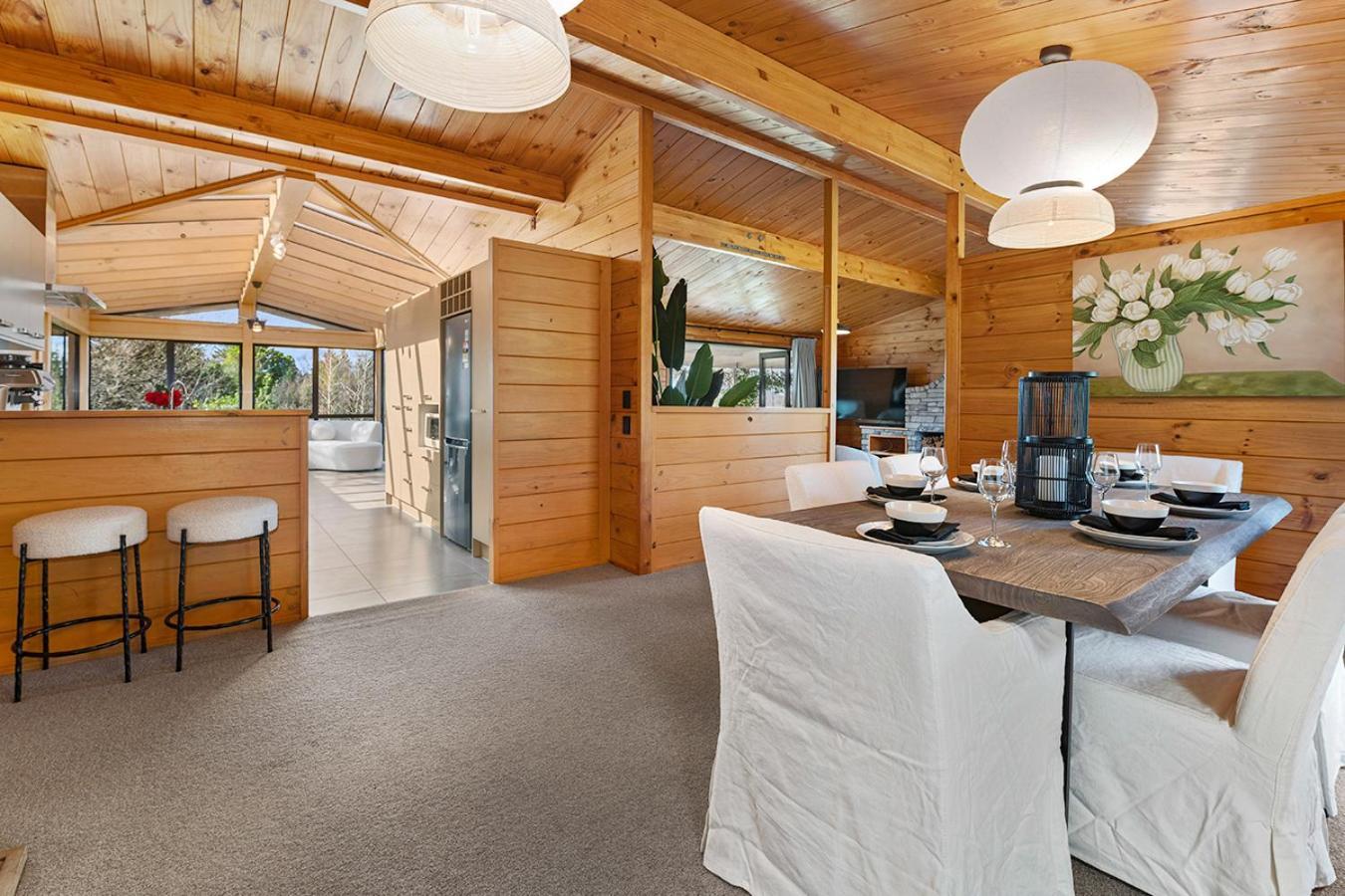 אגם טאופו Mountviews Lodge מראה חיצוני תמונה